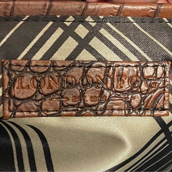 London Fog Brown Crocodile-Embossed Women's Bag - Picture 7 of 9